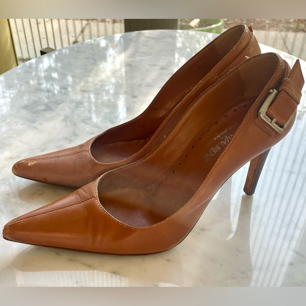 Yves Saint Laurent leather pointed toe pumps, buckle accent, needs heel taps, 37 - Picture 4 of 15